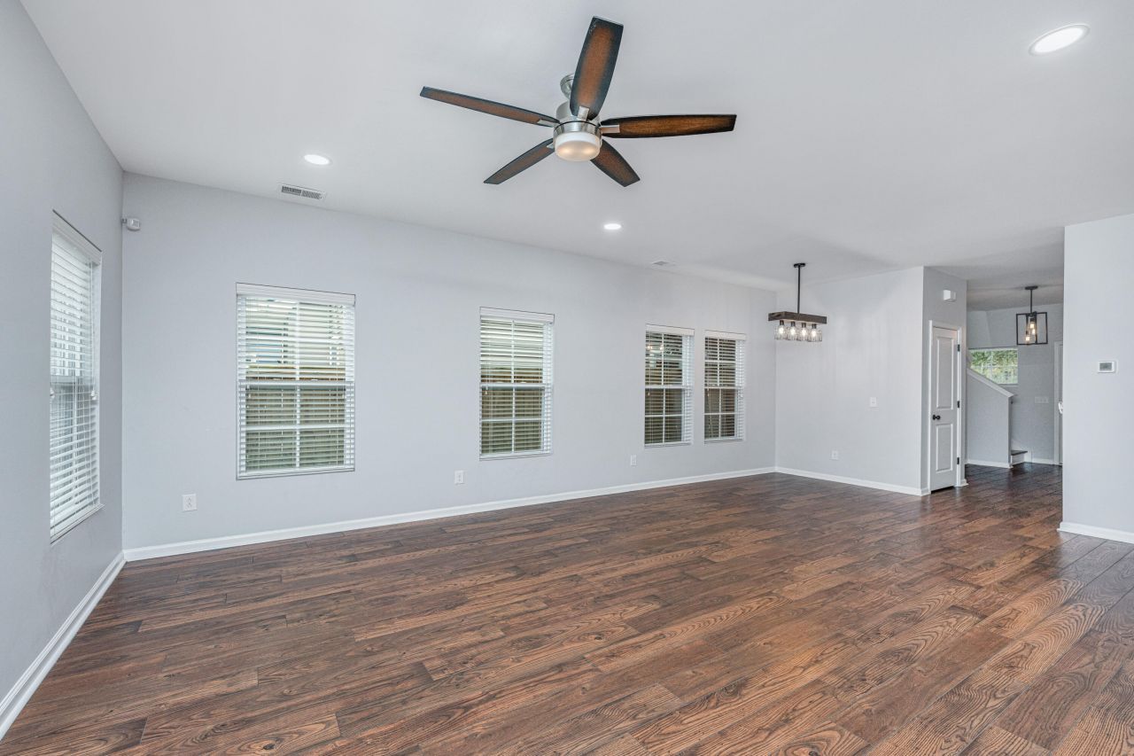 3808 Tupelo Branch Row Photo 7