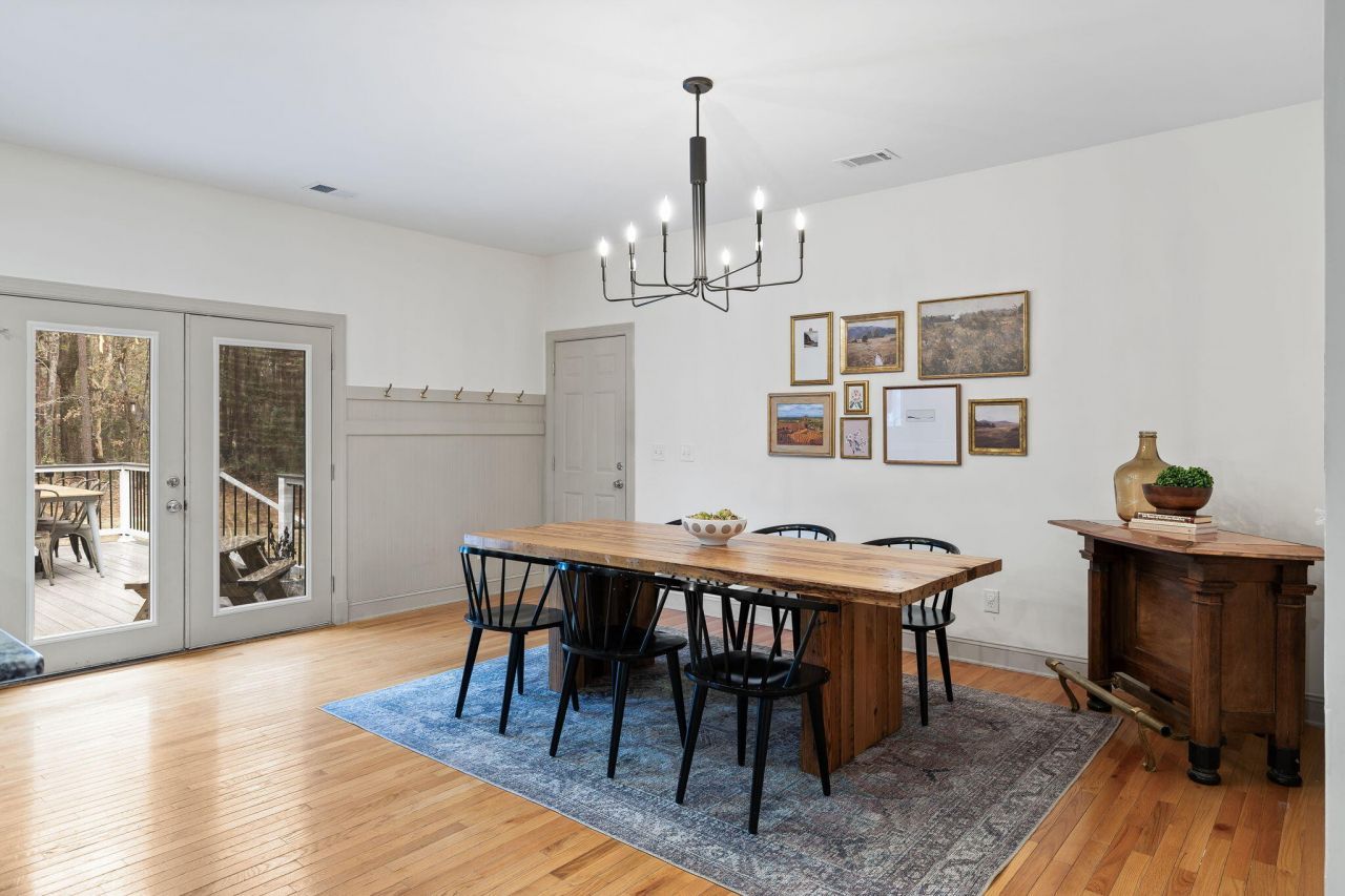 204 Ferry Point Drive Photo 1