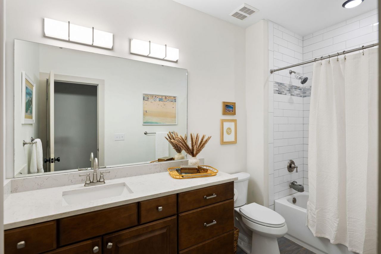 204 Ferry Point Drive Photo 17