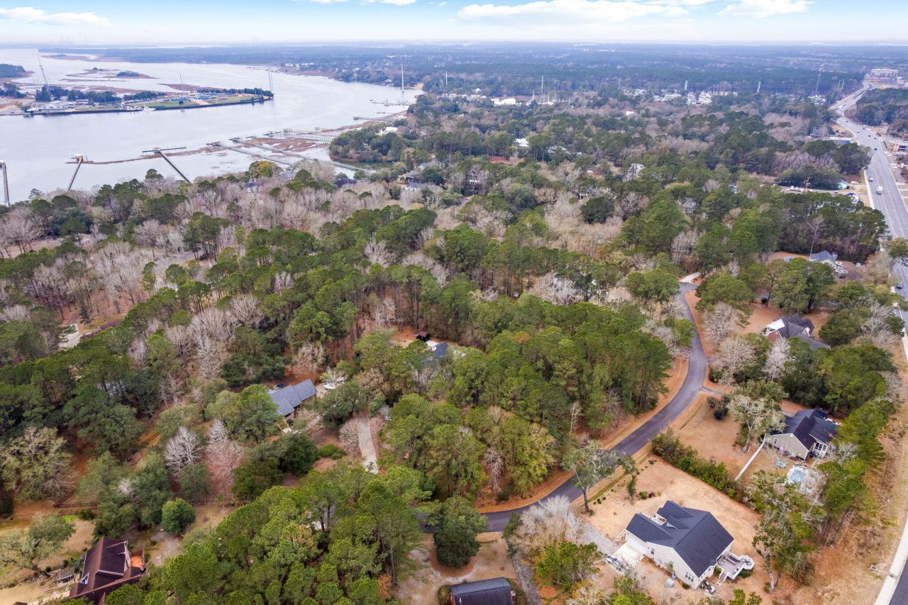 204 Ferry Point Drive Photo 30