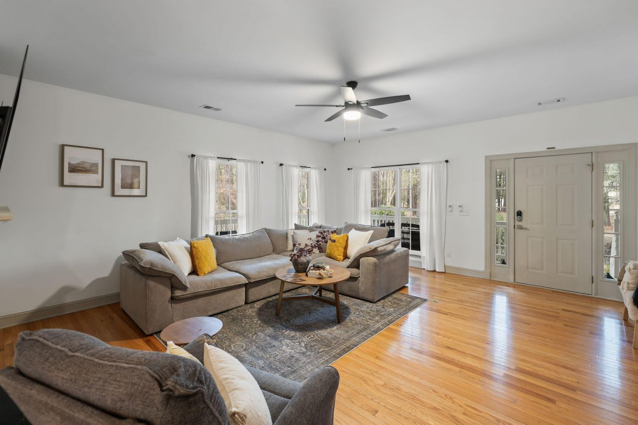 204 Ferry Point Drive Photo 4