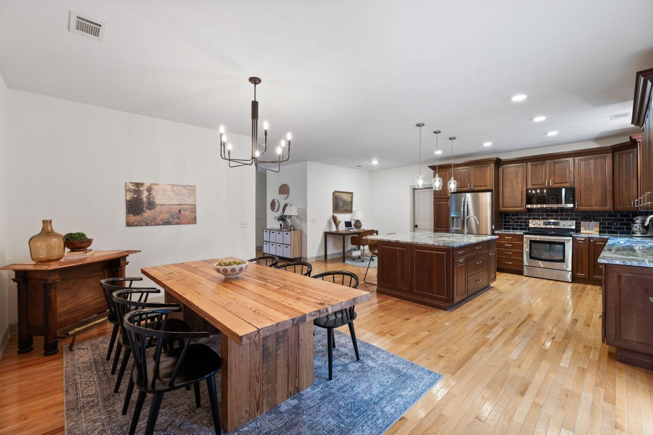 204 Ferry Point Drive Photo 7