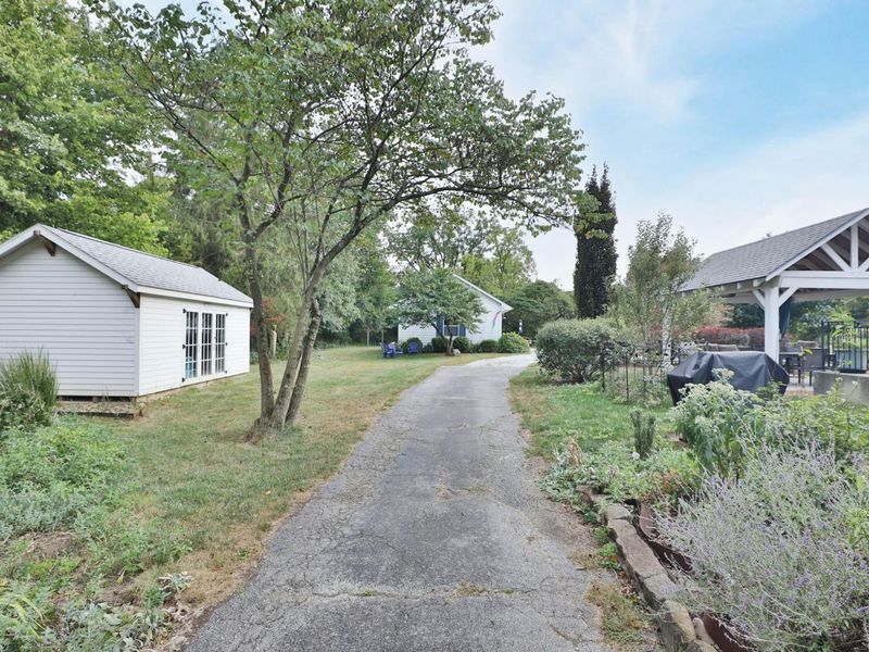 1881 W Dublin Granville Road, Worthington, OH 43085 Photo 3