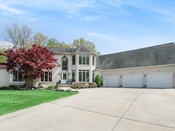 26252 Woodsong Court, South Bend, IN 46628