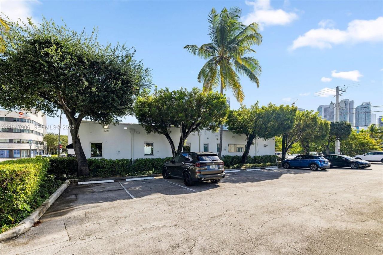 3886 Biscayne Blvd , Miami, FL 33137 Photo