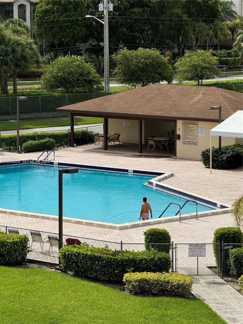 13550 SW 6th Ct , Unit 409A, Pembroke Pines, FL 33027 Photo