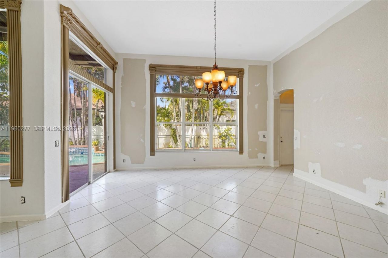 15989 SW 14th St, Pembroke Pines, FL 33027 Photo