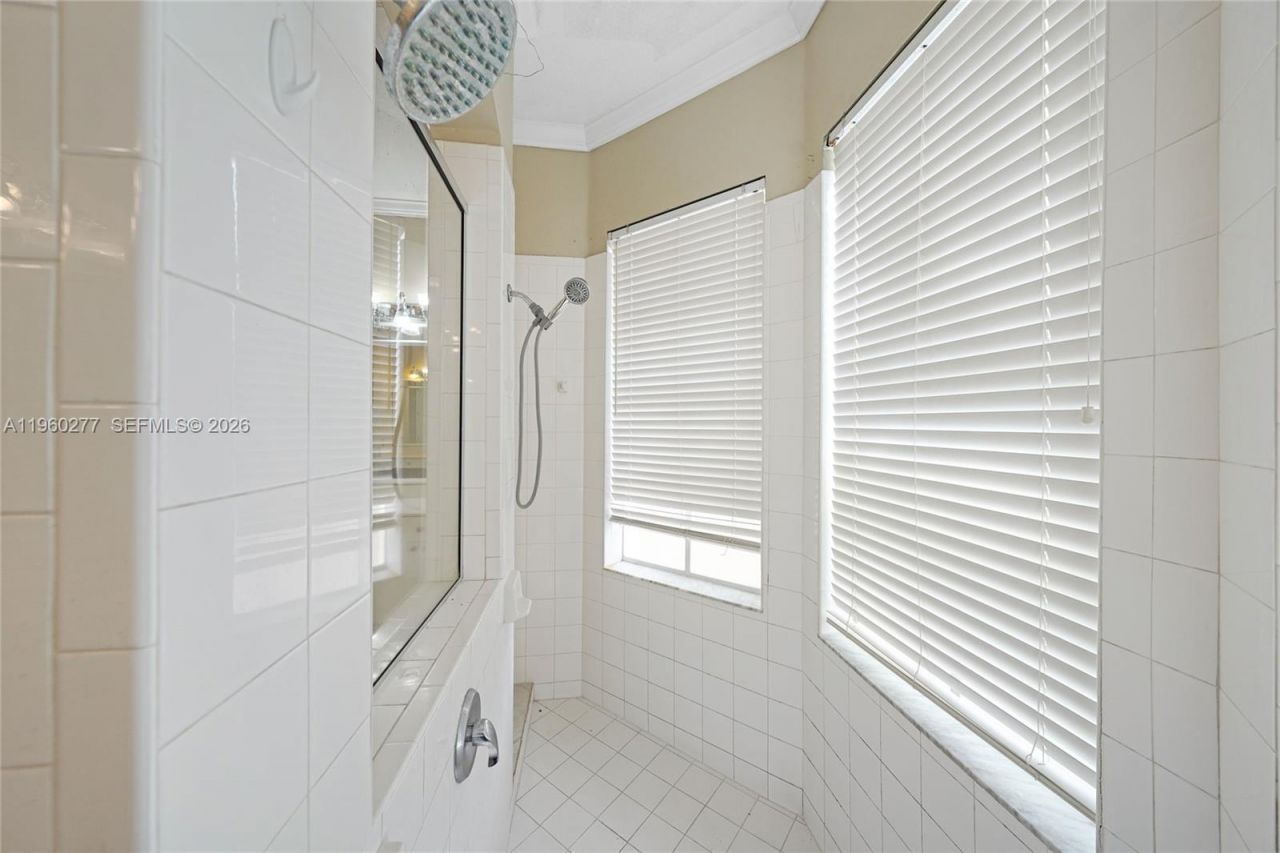 15989 SW 14th St, Pembroke Pines, FL 33027 Photo