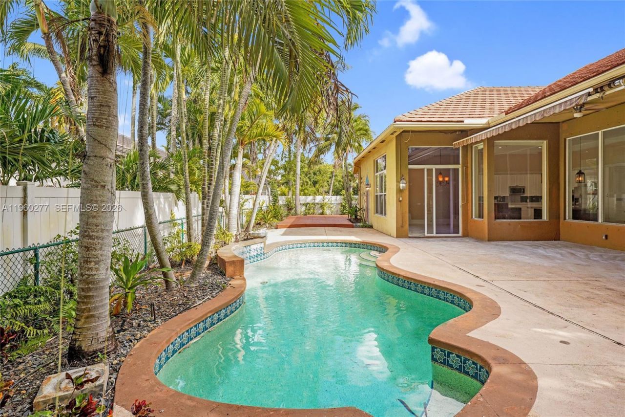 15989 SW 14th St, Pembroke Pines, FL 33027 Photo