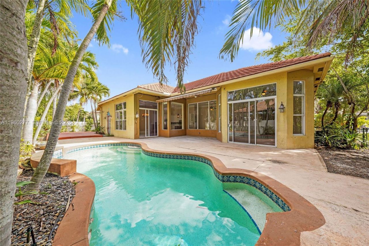 15989 SW 14th St, Pembroke Pines, FL 33027 Photo