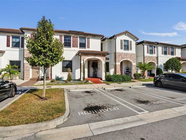 11135 W 32nd Ln, Hialeah, FL 33018