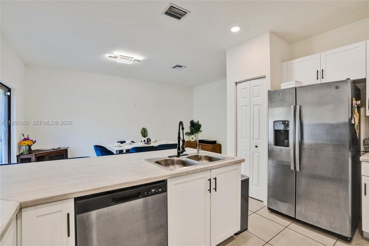 11135 W 32nd Ln, Hialeah, FL 33018 Photo