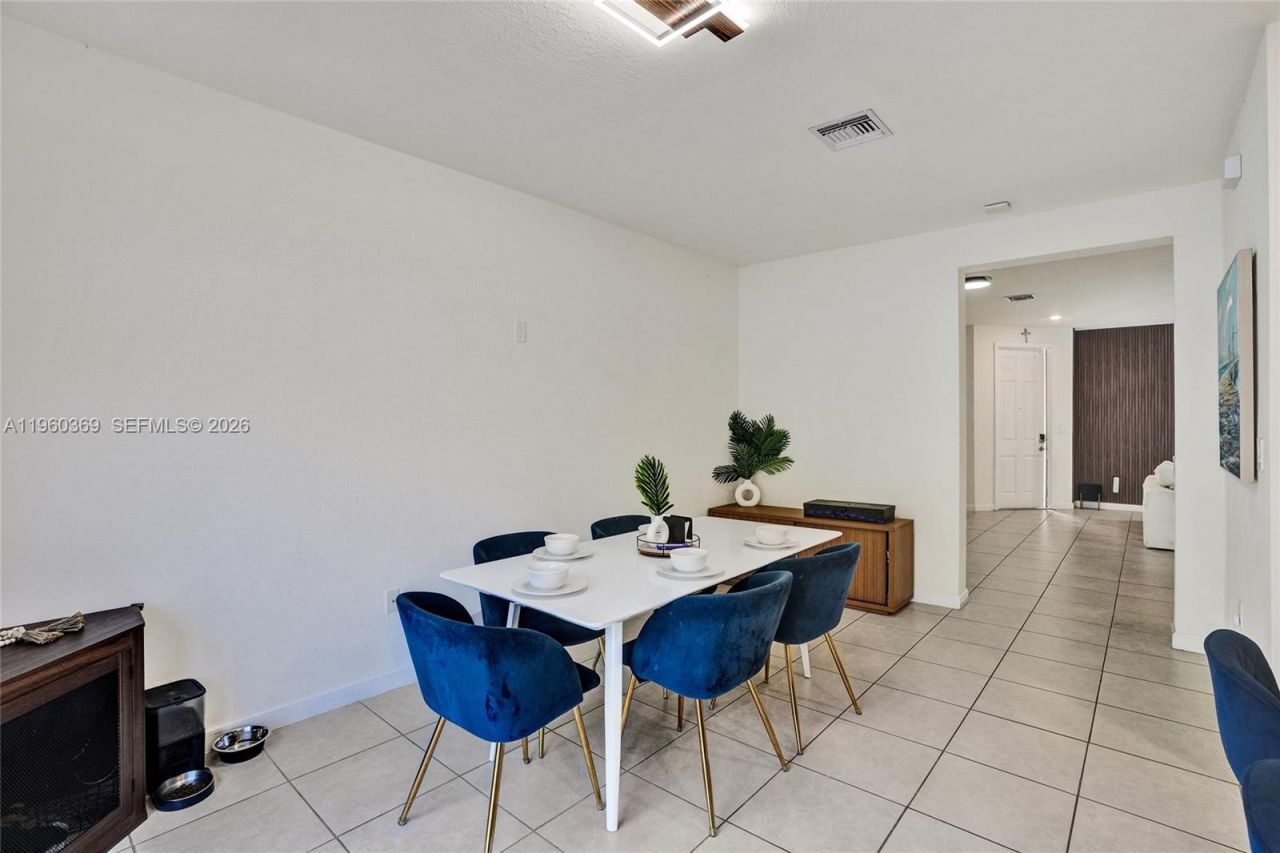 11135 W 32nd Ln, Hialeah, FL 33018 Photo