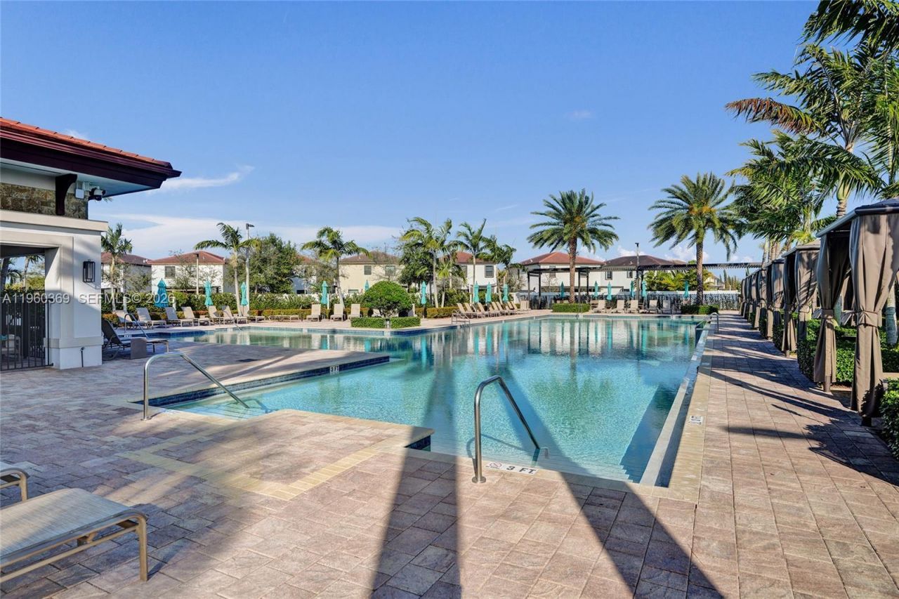 11135 W 32nd Ln, Hialeah, FL 33018 Photo