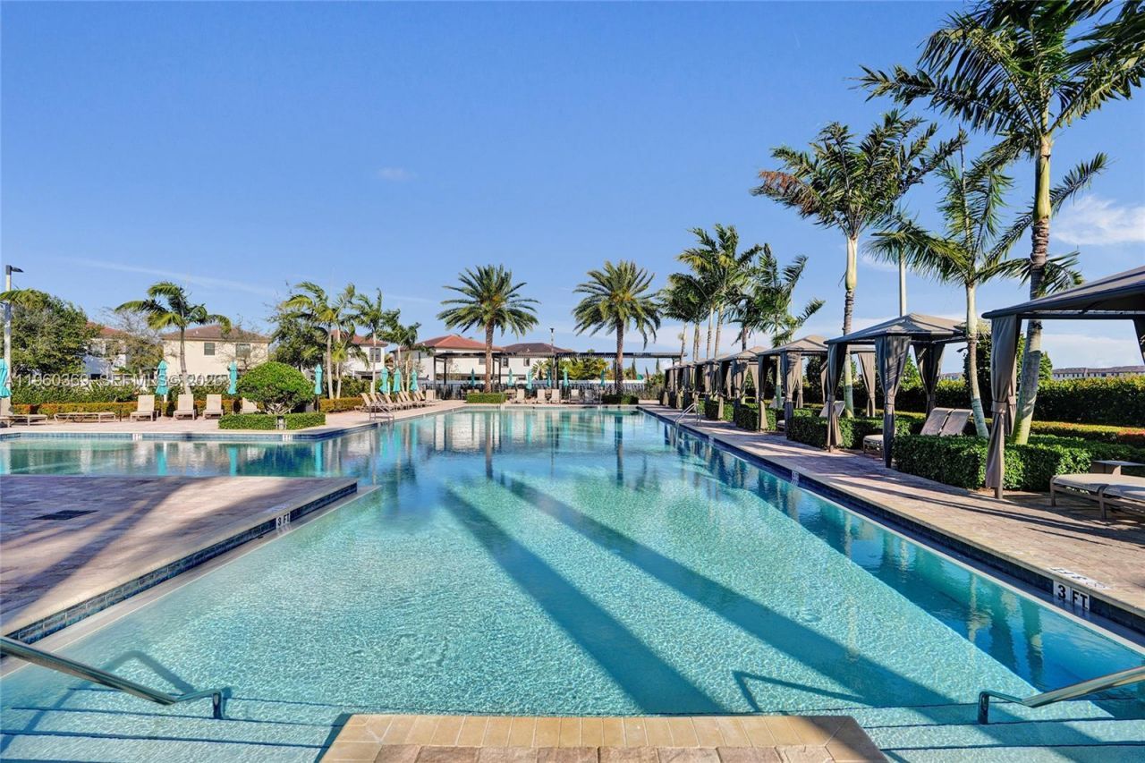 11135 W 32nd Ln, Hialeah, FL 33018 Photo