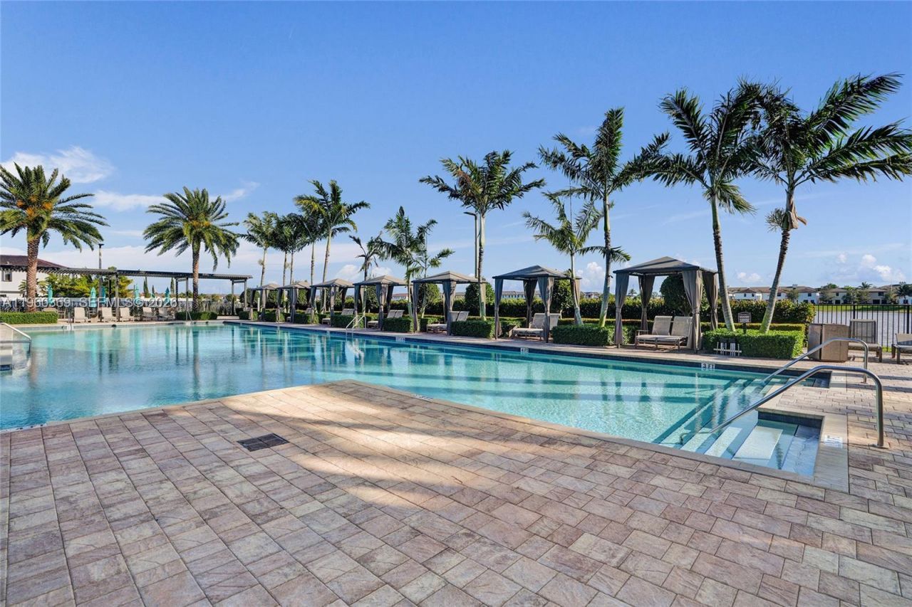 11135 W 32nd Ln, Hialeah, FL 33018 Photo