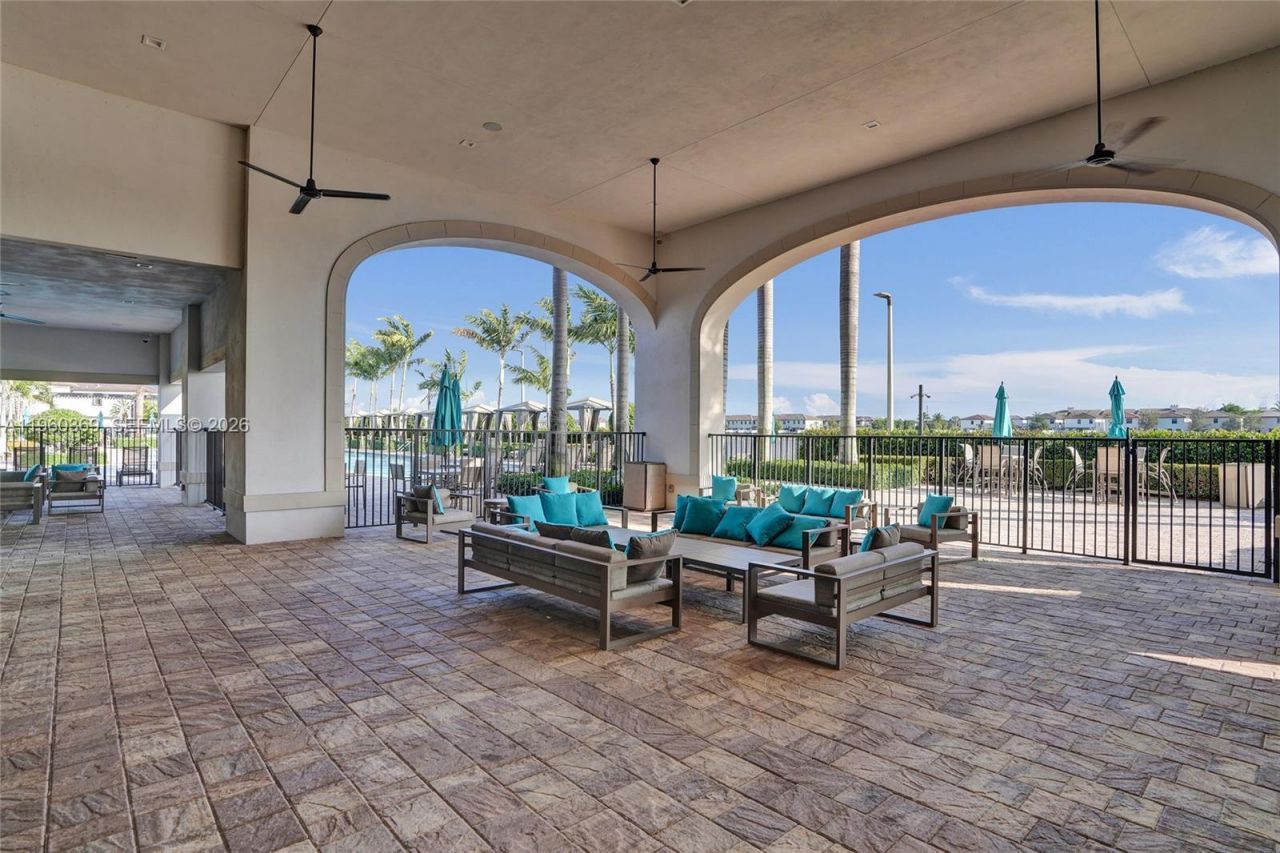 11135 W 32nd Ln, Hialeah, FL 33018 Photo