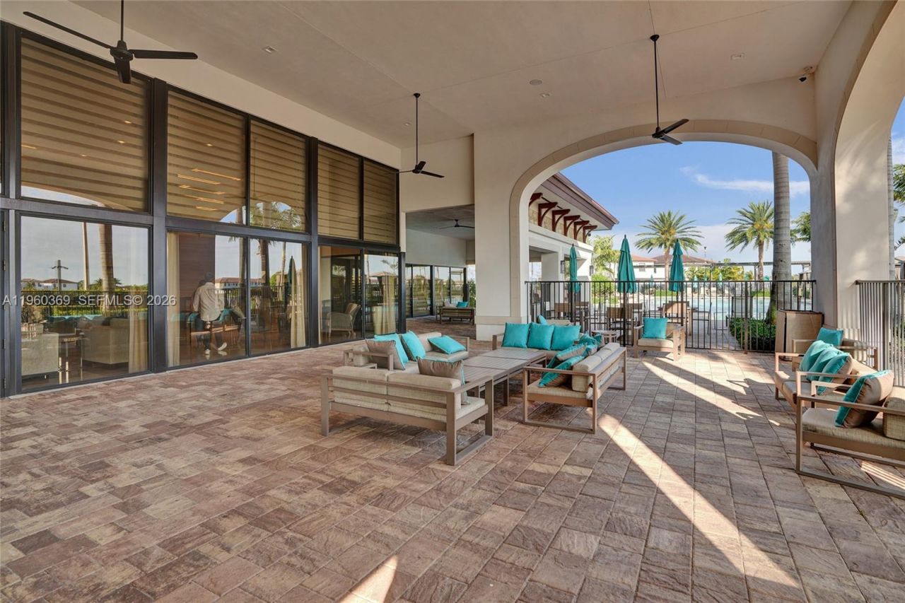 11135 W 32nd Ln, Hialeah, FL 33018 Photo