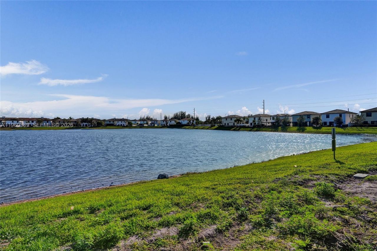 11135 W 32nd Ln, Hialeah, FL 33018 Photo