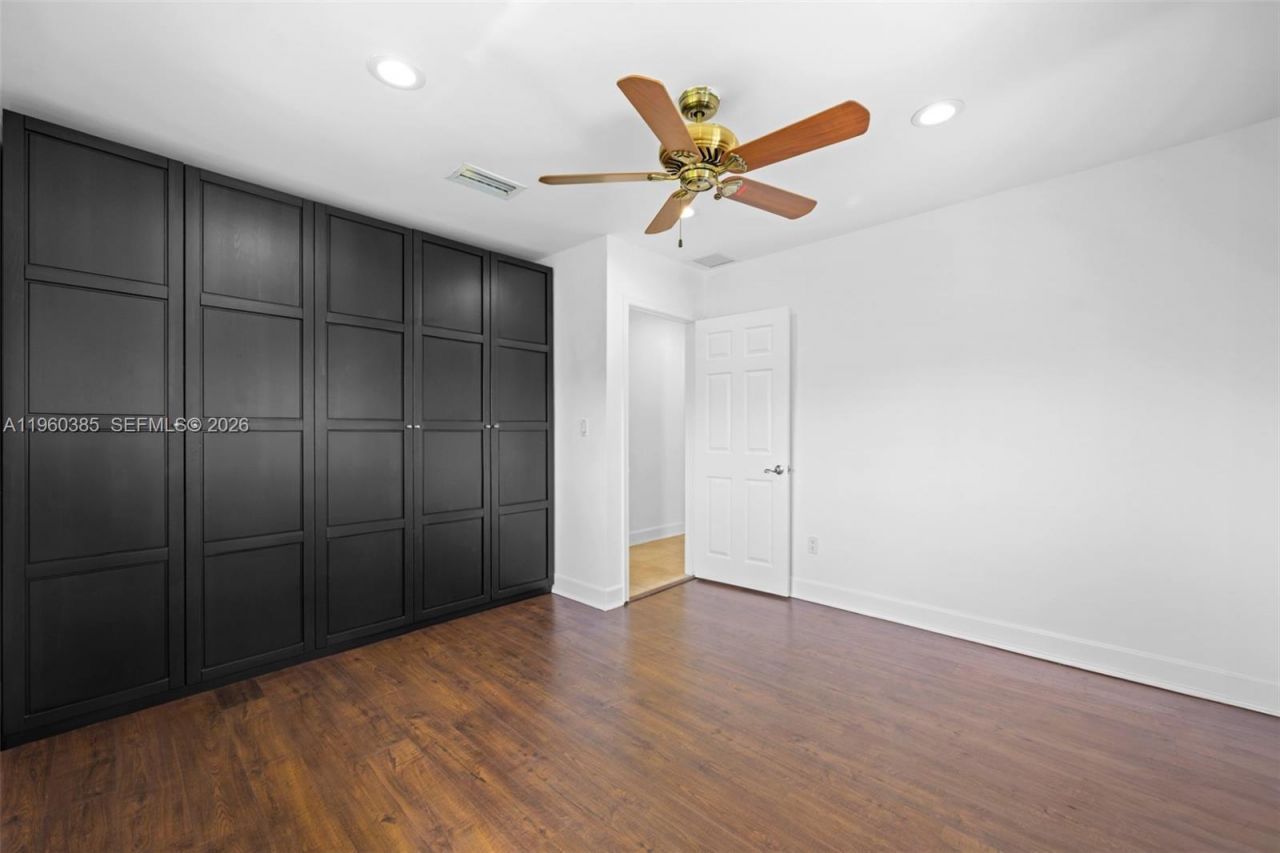 8330 SW 171st St , Palmetto Bay, FL 33157 Photo