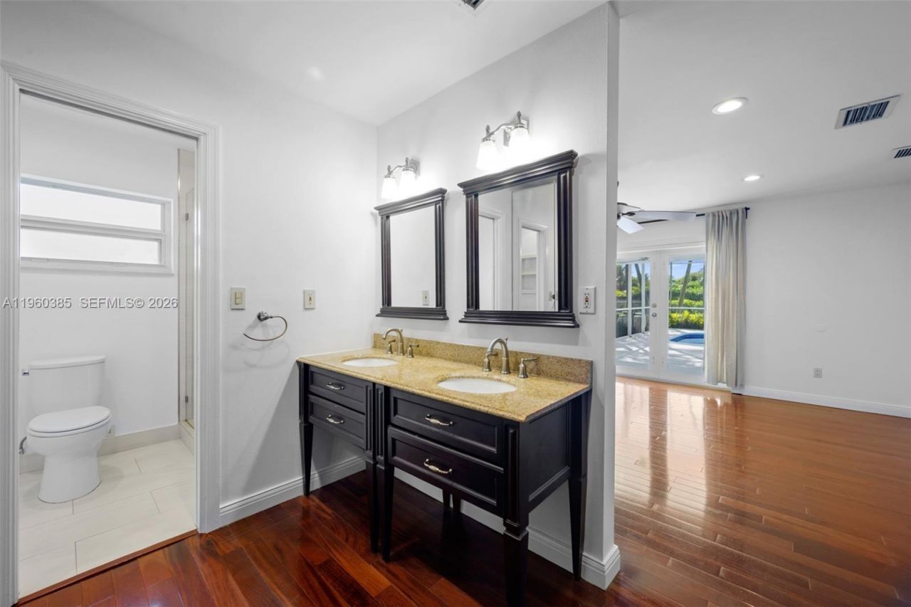 8330 SW 171st St , Palmetto Bay, FL 33157 Photo