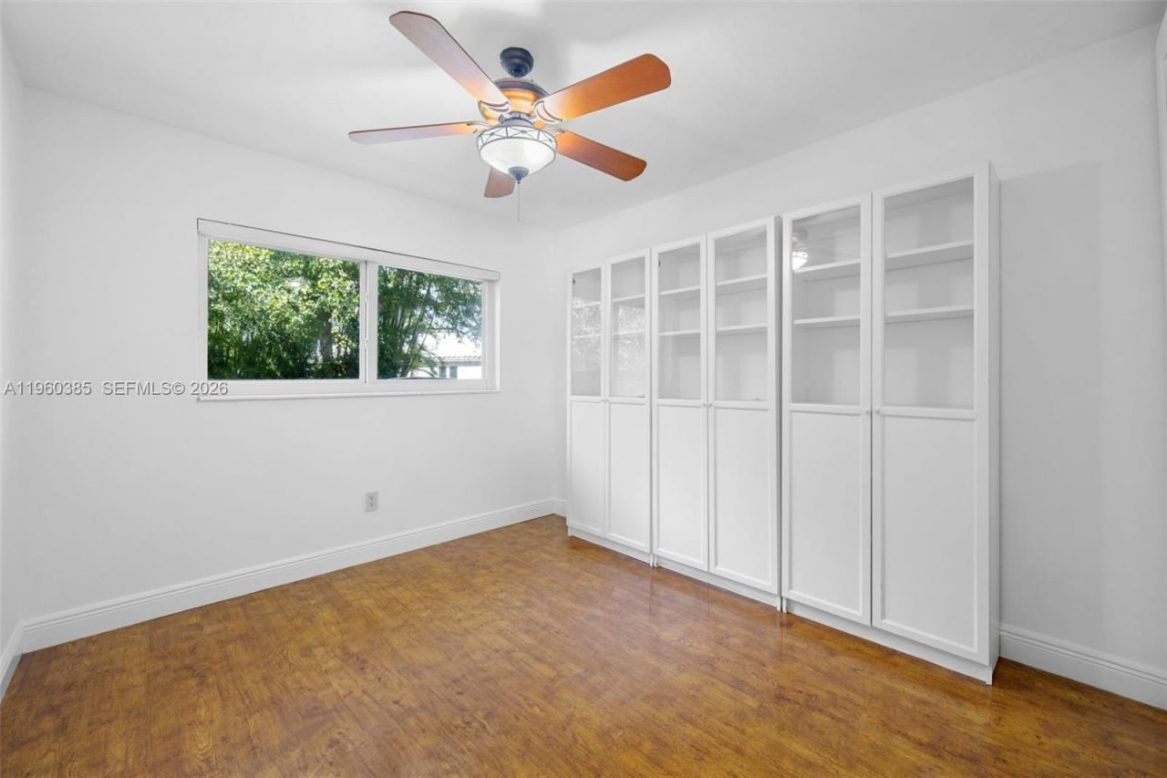 8330 SW 171st St , Palmetto Bay, FL 33157 Photo