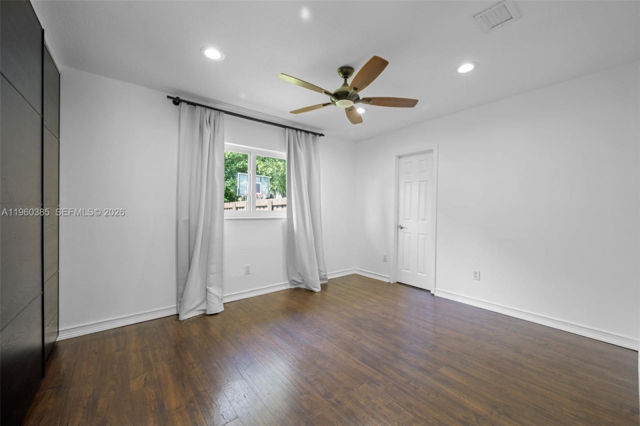 8330 SW 171st St , Palmetto Bay, FL 33157 Photo