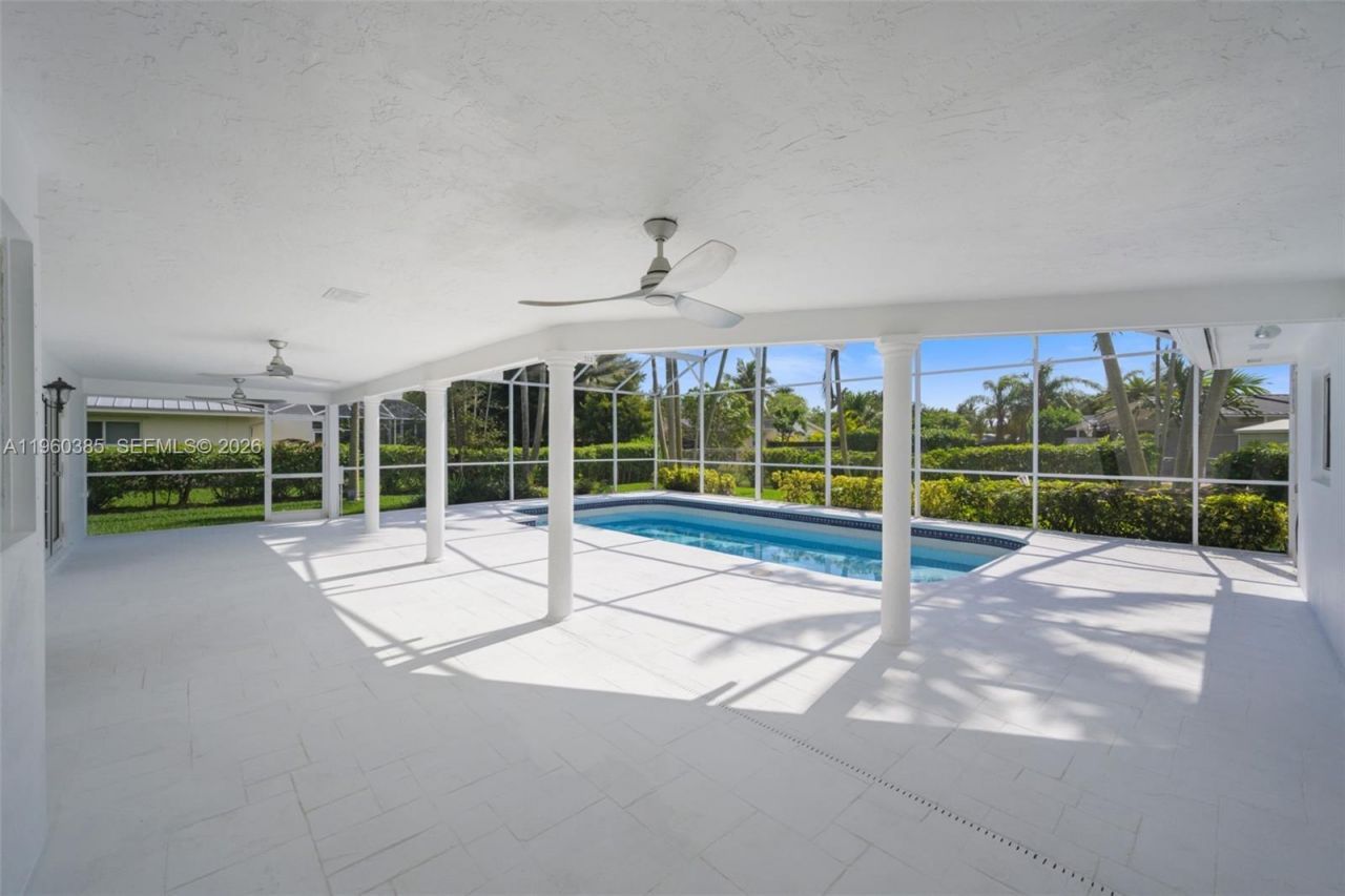 8330 SW 171st St , Palmetto Bay, FL 33157 Photo