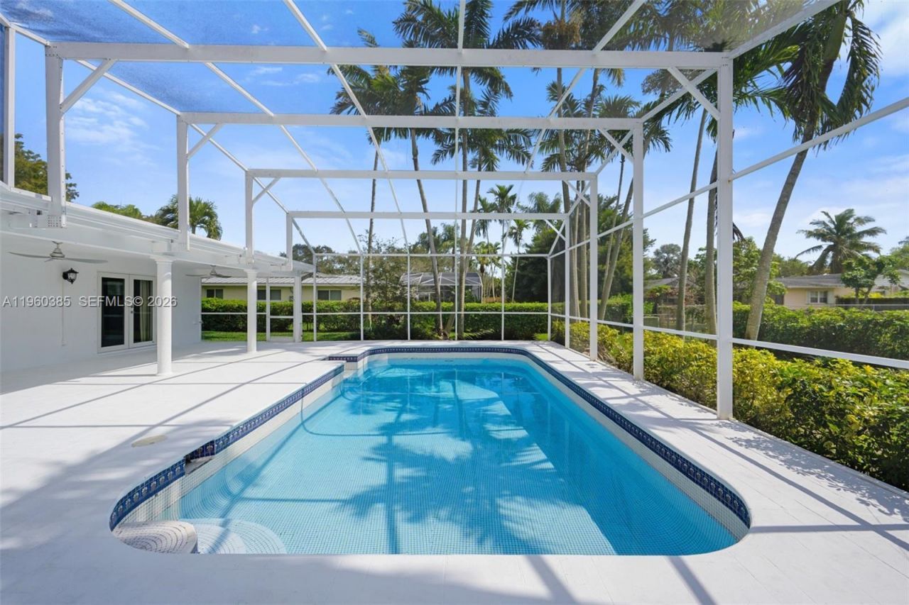 8330 SW 171st St , Palmetto Bay, FL 33157 Photo