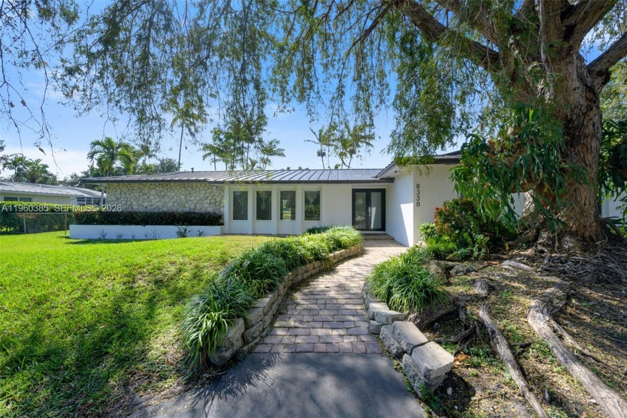 8330 SW 171st St , Palmetto Bay, FL 33157 Photo