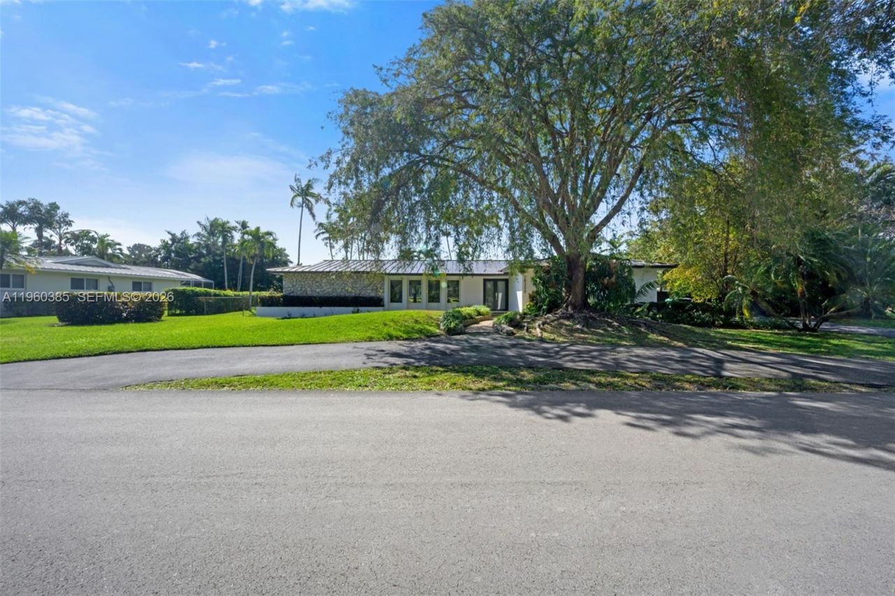 8330 SW 171st St , Palmetto Bay, FL 33157 Photo