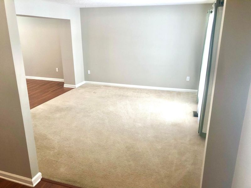 2916 Abbey Knoll Drive, Lewis Center, OH 43035 Photo 6