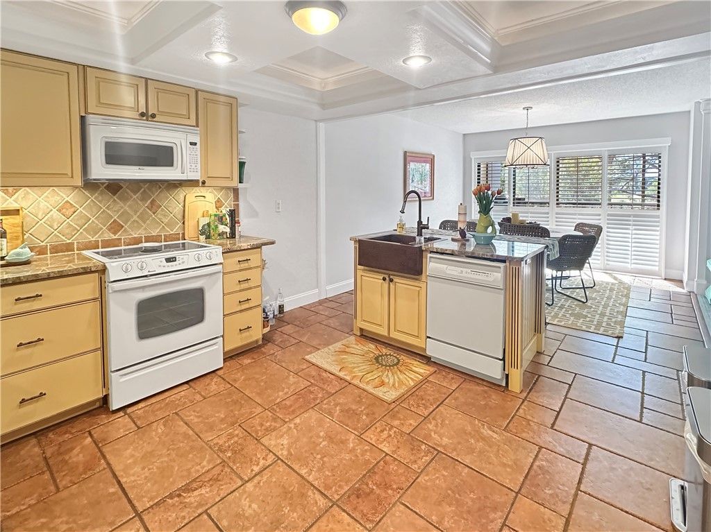 3400 Twin Lakes Terrace, Unit 201, Fort Pierce, FL 34951 Photo