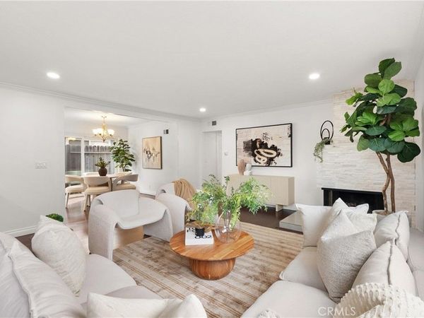 1113 Valley Circle, Costa Mesa, CA 92627