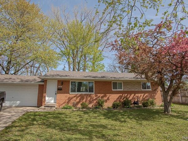 20401 Luna Street, Clinton Twp, MI 48035