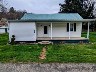 49851 Main Street, St Clairsville, OH 43950