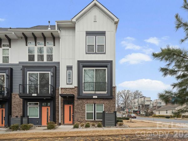 648 W End Drive, Charlotte, NC 28208