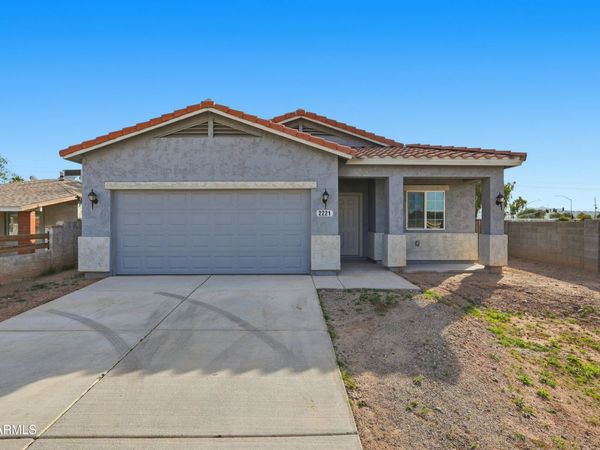 2221 W WASHINGTON Street, Phoenix, AZ 85009