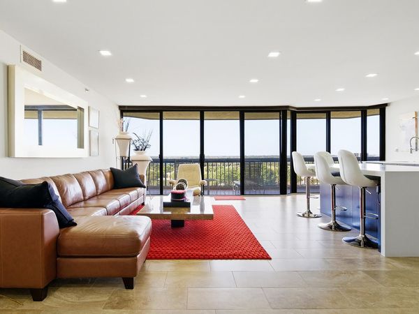 1900 Consulate Place, Unit 1005, West Palm Beach, FL 33401