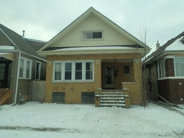 4927 W waveland Avenue, Chicago, IL 60641