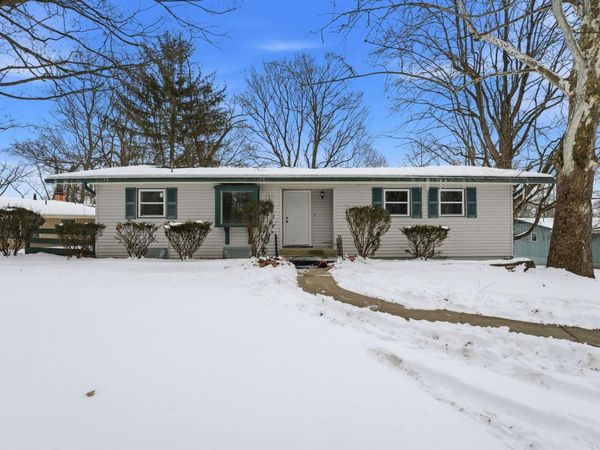 1220 Cambridge Place, Circleville, OH 43113