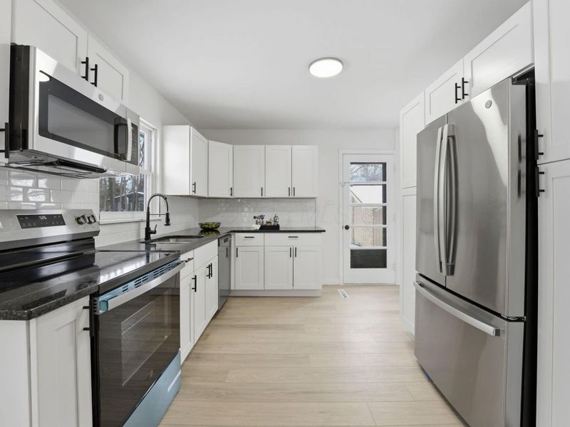 1220 Cambridge Place, Circleville, OH 43113 Photo 11