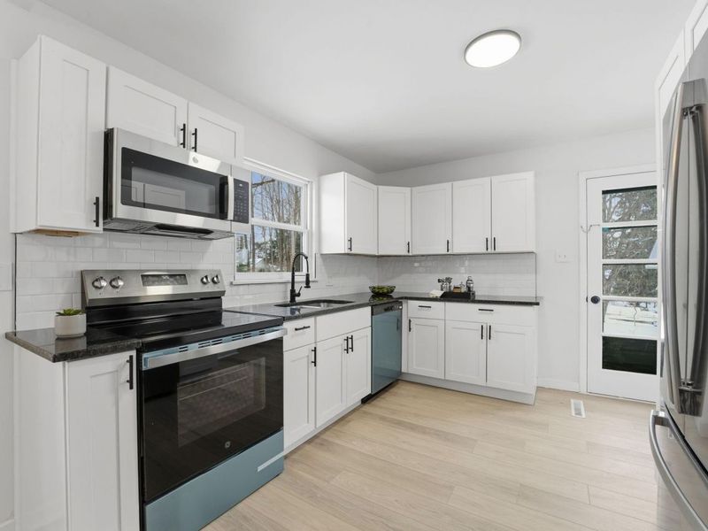 1220 Cambridge Place, Circleville, OH 43113 Photo 13