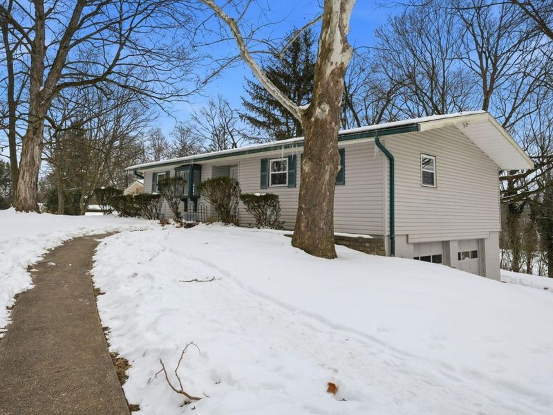 1220 Cambridge Place, Circleville, OH 43113 Photo 2