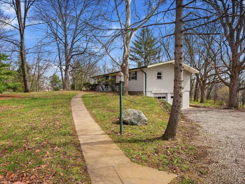 1220 Cambridge Place, Circleville, OH 43113 Photo 3