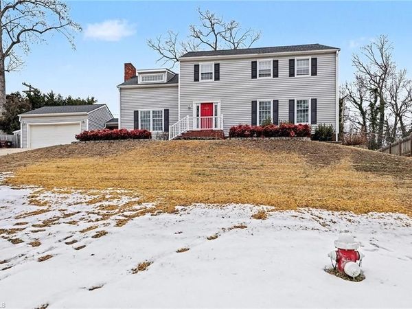 1408 Sweetbriar Court , High Point, NC 27262