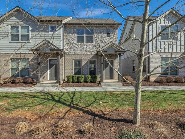 555 Gresham Ln, Unit 2D, Murfreesboro, TN 37129