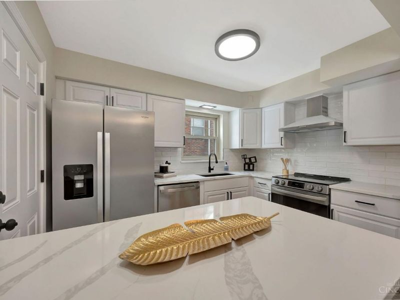 5430 Vogel Road, Cincinnati, OH 45239 Photo 2