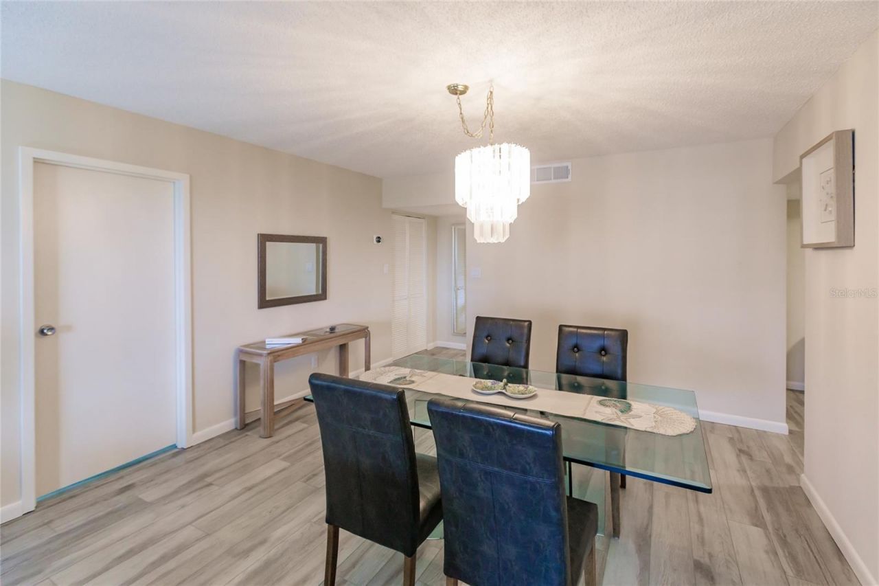 1055 W Peppertree Drive, Unit 506AA, Sarasota, FL 34242 Photo