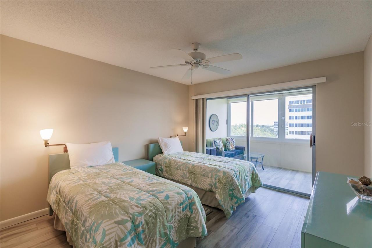 1055 W Peppertree Drive, Unit 506AA, Sarasota, FL 34242 Photo